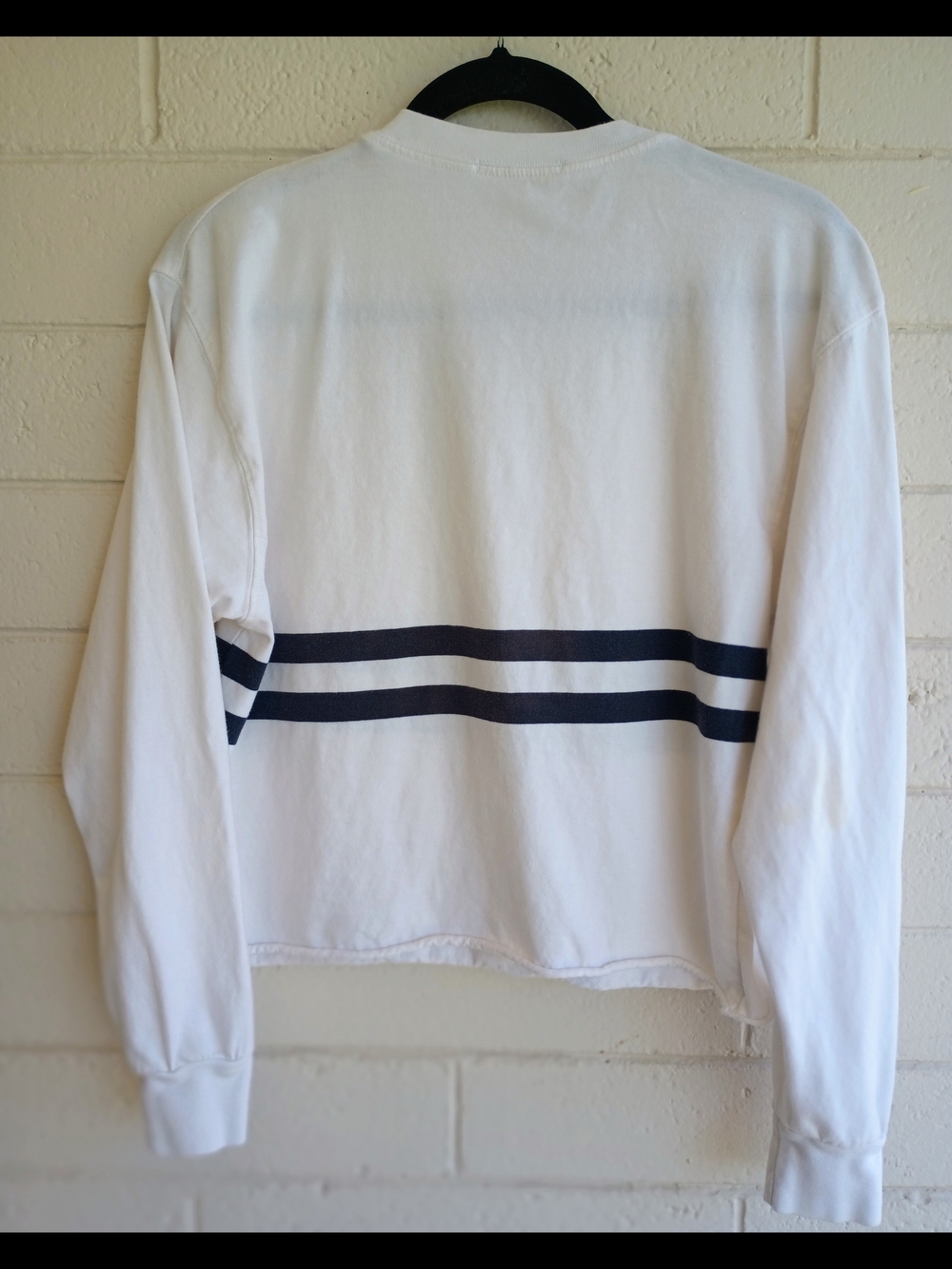 Brandy Melville White Cropped Crewneck with Navy Stripes One Size - Picture 7 of 9